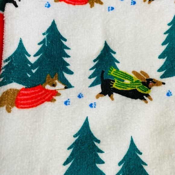 St. Nicholas Square Red Dog Tie-Top Kitchen Towel 2-pk NEW - Picture 4 of 8